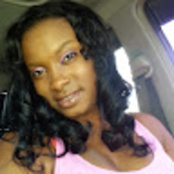 Meet your Posher, Natoya - Picture 1 of 1